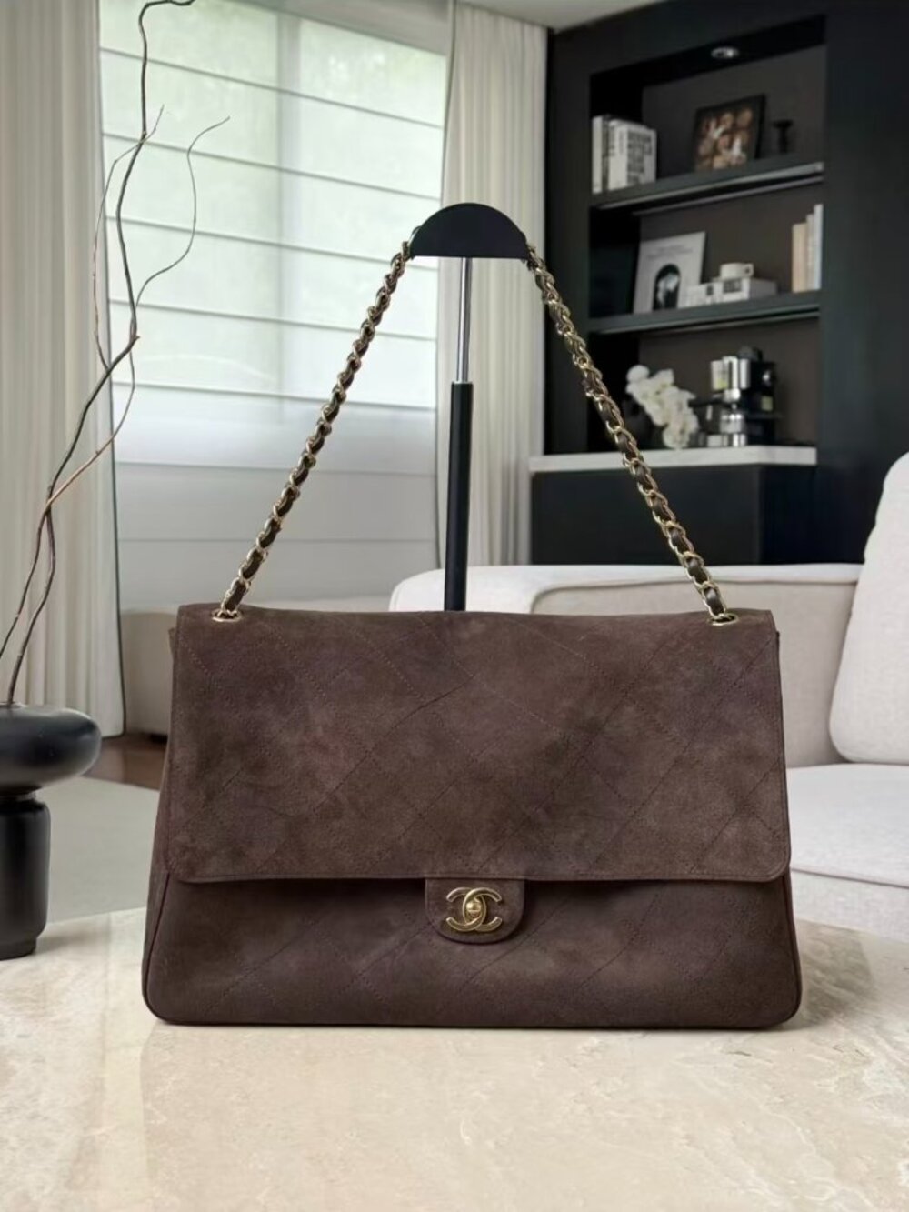 Classic CHANEL Bags: A Stylish and Versatile Choice for Elegance